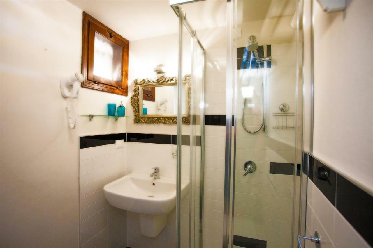 Garda Friends Apartments Тосколано Мадерно Екстериор снимка